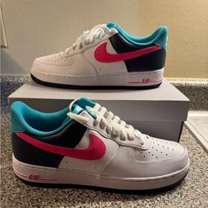 Nike Air Force 1 '07 Shoes Men Size 11.5 White Thunder Blue Pink HF4849-100 New